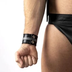 RoB Accessoires Bracelet Bondage Cuir -Pas Cher Vestiaire Fetish Magasin bracelet bondage cuir 2