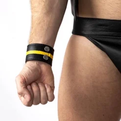 RoB Accessoires Bracelet Piss Cuir -Pas Cher Vestiaire Fetish Magasin bracelet piss cuir 2