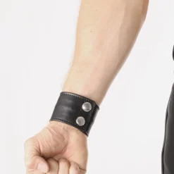 RoB Accessoires Bracelet Poche Zippé Cuir -Pas Cher Vestiaire Fetish Magasin bracelet poche zippe cuir 2