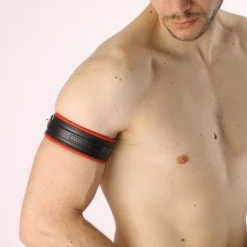 Bruthal Gear Brassard Boucle Cuir -Pas Cher Vestiaire Fetish Magasin brassard boucle cuir 14