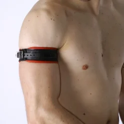 Bruthal Gear Brassard Boucle Cuir -Pas Cher Vestiaire Fetish Magasin brassard boucle cuir 18