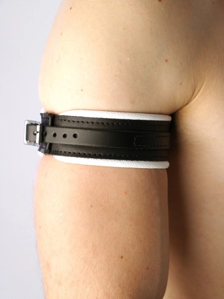 Bruthal Gear Brassard Boucle Cuir 1 Bruthal Gear Brassard Boucle Cuir