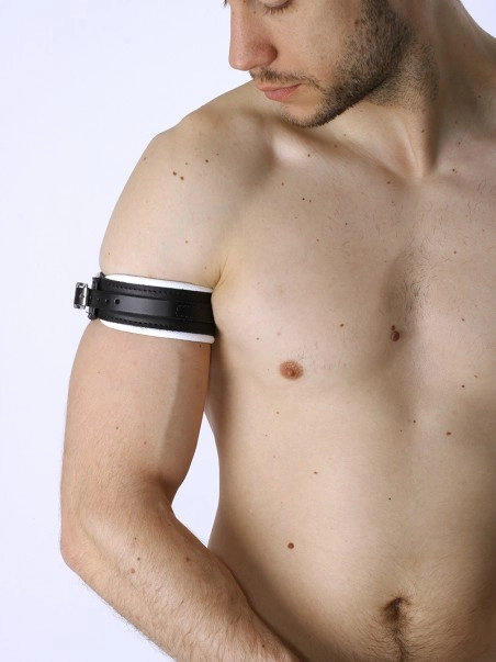 Bruthal Gear Brassard Boucle Cuir 3 Bruthal Gear Brassard Boucle Cuir – Image 3