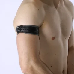 Bruthal Gear Brassard Boucle Cuir -Pas Cher Vestiaire Fetish Magasin brassard boucle cuir 6