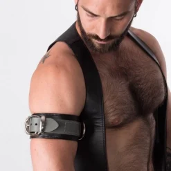 RoB Accessoires Brassard Cuir Boucle Bondage -Pas Cher Vestiaire Fetish Magasin brassard cuir boucle bondage 2