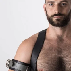 RoB Accessoires Brassard Cuir Boucle Bondage -Pas Cher Vestiaire Fetish Magasin brassard cuir boucle bondage 3