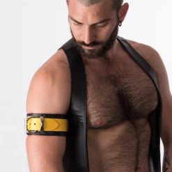 RoB Accessoires Brassard Cuir Boucle Piss 9 RoB Accessoires Brassard Cuir Boucle Piss -Pas Cher Vestiaire Fetish Magasin brassard cuir boucle piss 4