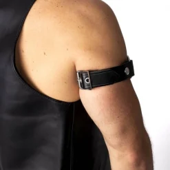 RoB Accessoires Brassard Cuir Cockring 5 RoB Accessoires Brassard Cuir Cockring -Pas Cher Vestiaire Fetish Magasin brassard cuir cockring 2