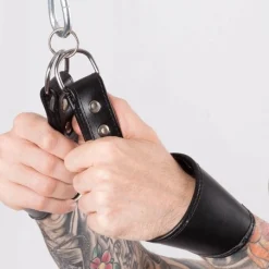 RoB Accessoires Menottes Cuir De Suspension -Pas Cher Vestiaire Fetish Magasin menottes suspension cuir 2