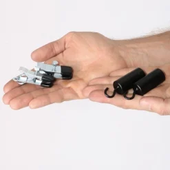 The Red Pinces à Tétons + Poids 5 The Red Pinces à Tétons + Poids -Pas Cher Vestiaire Fetish Magasin pinces a tetons poids 2